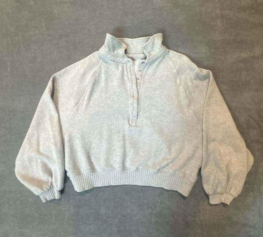 Aerie Snap-Front Pullover Sweatshirt Size L Gray Cropped Henley